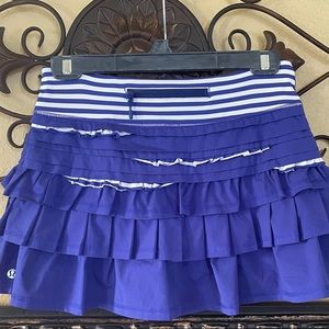 Lulu Lemon ruffled skirt